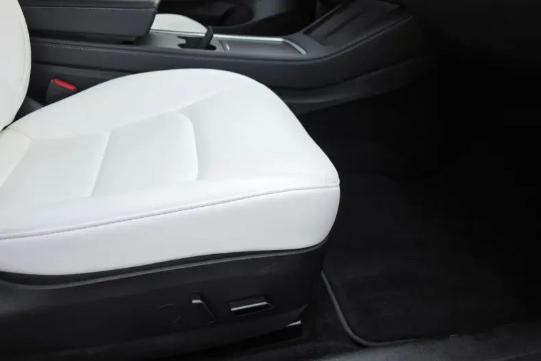 Tesla Model 3 din 2023 cu 28.114 km - oferta TES170378 - foto 20