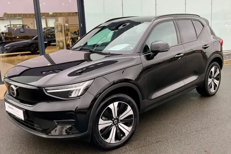 Volvo XC40 din 2022 cu 37.235 km - oferta VOL170379 - foto 2