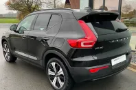 Volvo XC40 din 2022 cu 37.235 km - oferta VOL170379 - foto 3