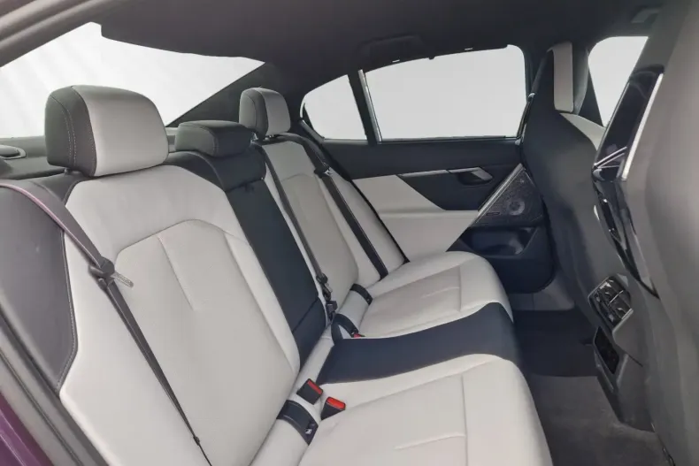 BMW M5 din 2025 cu 17.750 km - oferta BMW170382 - foto 2