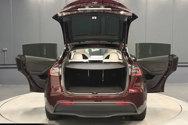 Tesla Model Y din 2023 cu 63.000 km - oferta TES170384 - foto 5