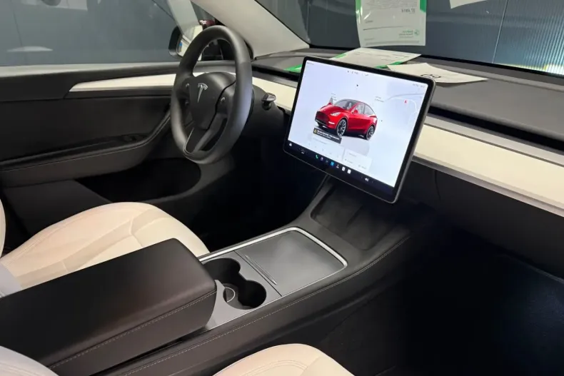 Tesla Model Y din 2023 cu 63.000 km - oferta TES170384 - foto 12