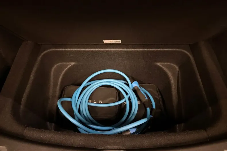 Tesla Model Y din 2023 cu 63.000 km - oferta TES170384 - foto 25