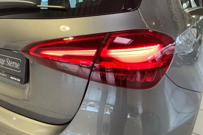 Mercedes-Benz A 200 din 2024 cu 12.167 km - oferta MER170385 - foto 10