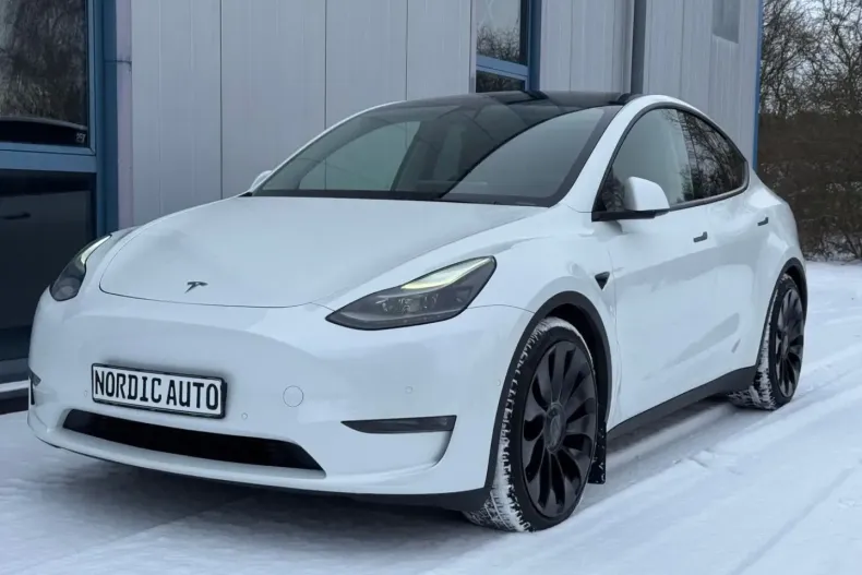 Tesla Model Y din 2022 cu 49.100 km - oferta TES170386 - foto 1