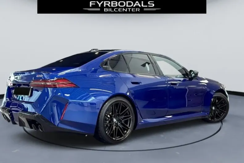 BMW M5 din 2025 cu 9.000 km - oferta BMW170387 - foto 3