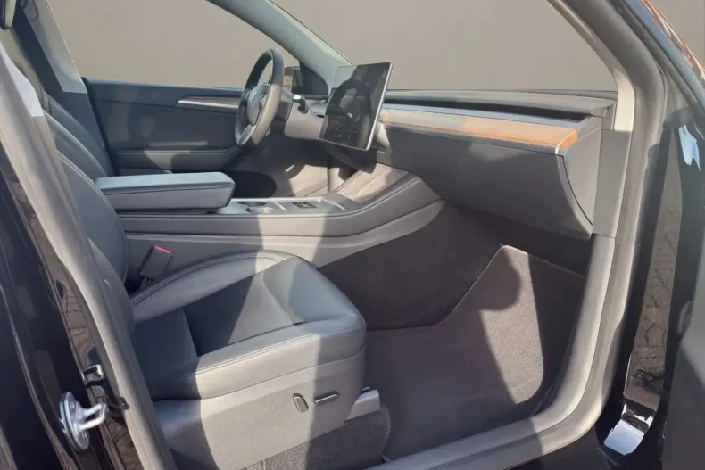 Tesla Model Y din 2022 cu 68.000 km - oferta TES170390 - foto 15