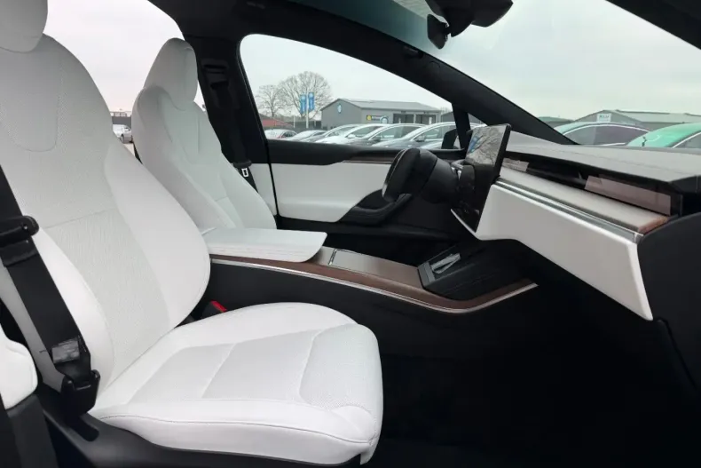 Tesla Model X din 2023 cu 43.999 km - oferta TES170392 - foto 6