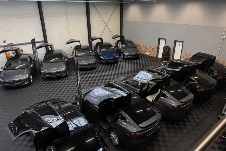 Tesla Model X din 2023 cu 43.999 km - oferta TES170392 - foto 46