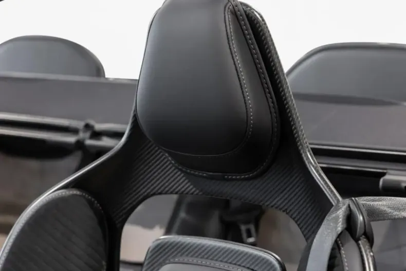 Aston Martin DBS din 2024 cu 1.231 km - oferta AST170396 - foto 5