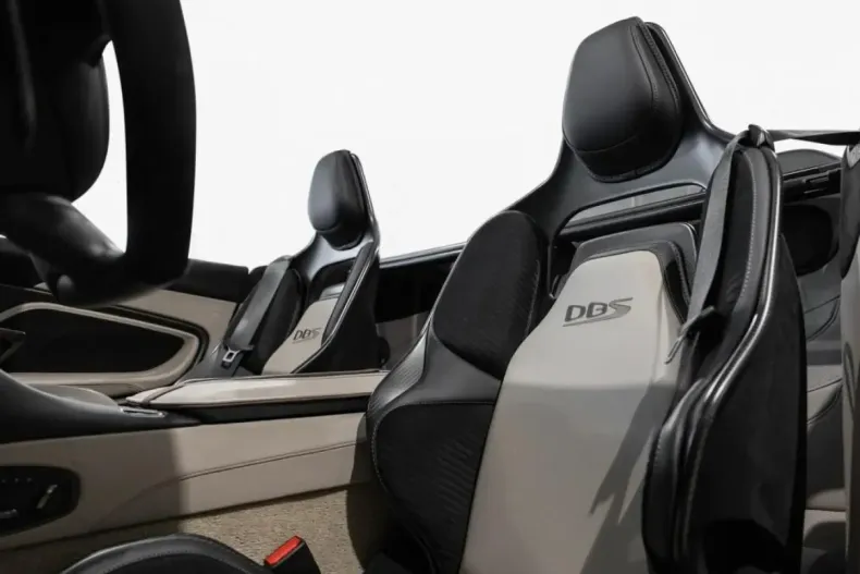 Aston Martin DBS din 2024 cu 1.231 km - oferta AST170396 - foto 12