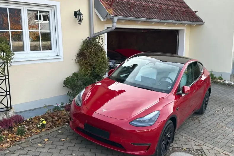 Tesla Model Y din 2022 cu 15.000 km - oferta TES170402 - foto 1