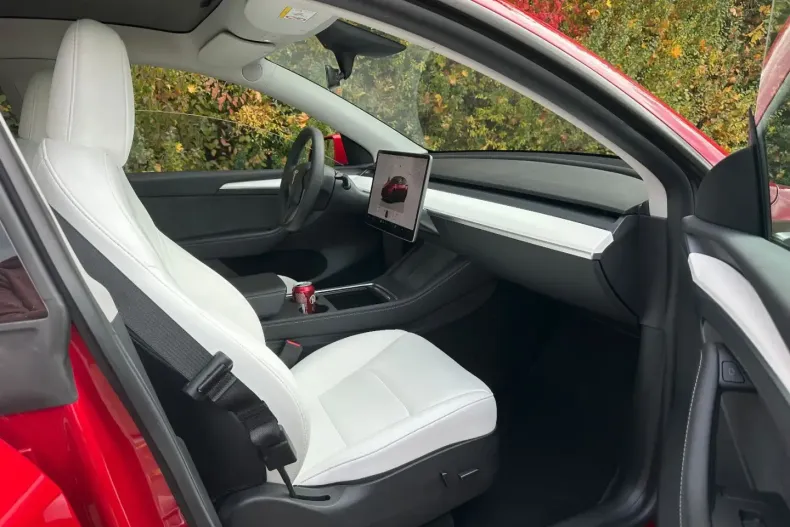 Tesla Model Y din 2022 cu 15.000 km - oferta TES170402 - foto 5