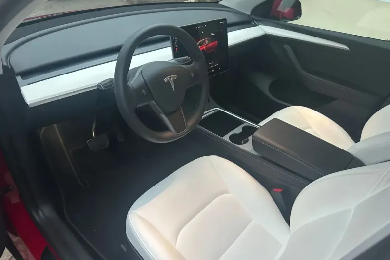 Tesla Model Y din 2022 cu 15.000 km - oferta TES170402 - foto 28