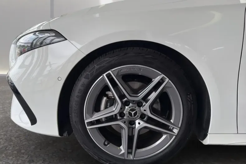 Mercedes-Benz A 180 din 2024 cu 13.182 km - oferta MER170404 - foto 5