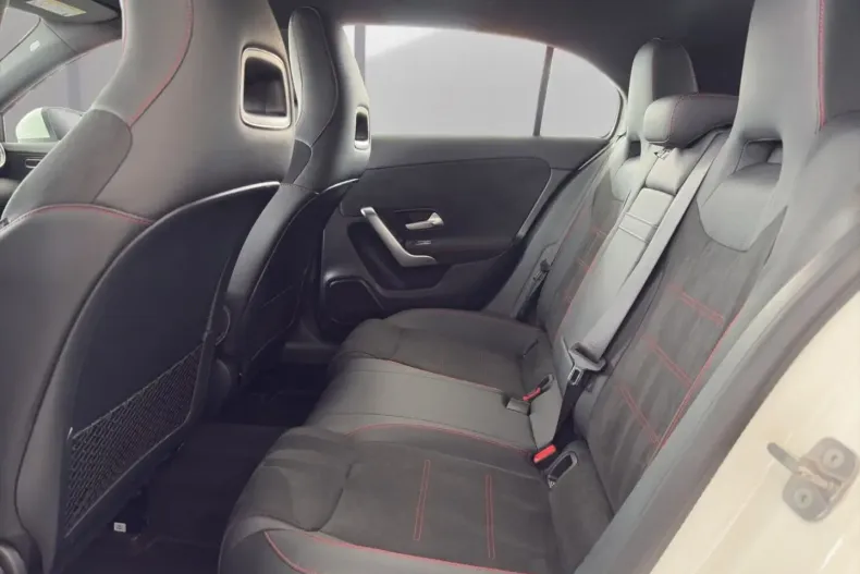 Mercedes-Benz A 180 din 2024 cu 13.182 km - oferta MER170404 - foto 9