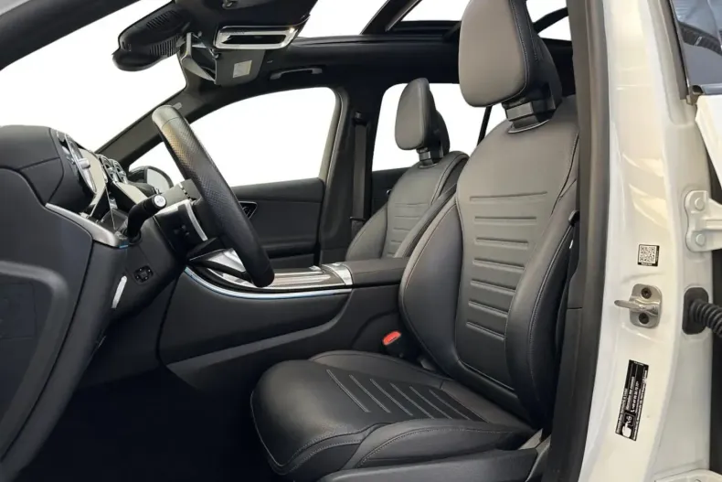 Mercedes-Benz GLC 300 din 2024 cu 24.657 km - oferta MER170415 - foto 13