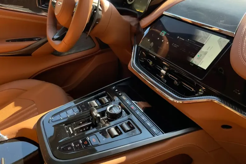 Aston Martin DBX din 2025 cu 6.000 km - oferta AST170422 - foto 11