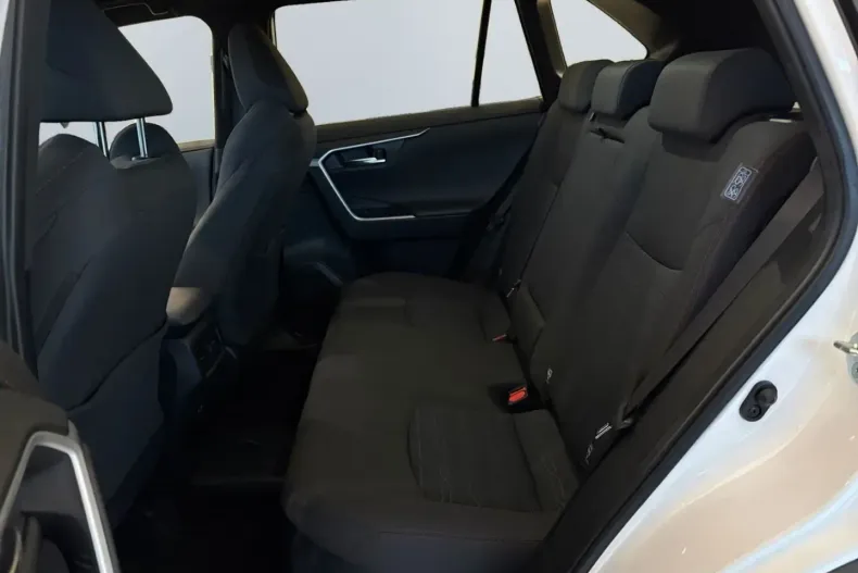 Toyota RAV4 din 2023 cu 70.605 km - oferta TOY170428 - foto 17