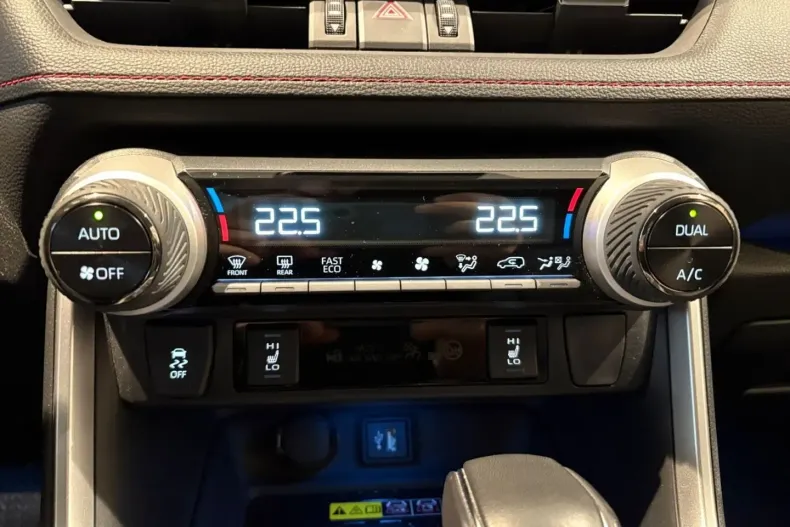 Toyota RAV4 din 2023 cu 70.605 km - oferta TOY170428 - foto 28