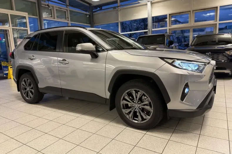 Toyota RAV4 din 2023 cu 22.880 km - oferta TOY170429 - foto 1