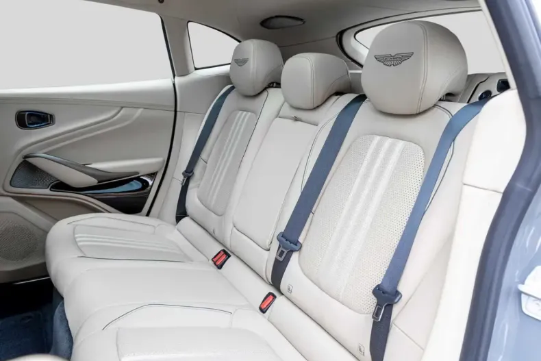 Aston Martin DBX din 2025 cu 50 km - oferta AST170432 - foto 12