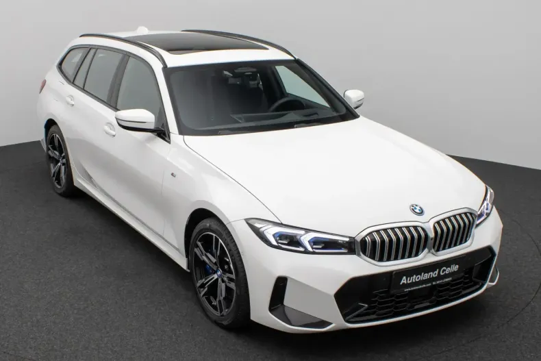 BMW 330 din 2025 cu 3.100 km - oferta BMW170435 - foto 3