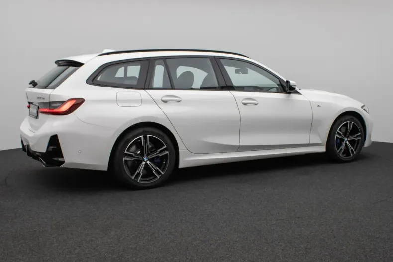 BMW 330 din 2025 cu 3.100 km - oferta BMW170435 - foto 5