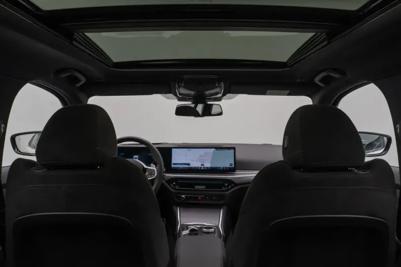 BMW 330 din 2025 cu 3.100 km - oferta BMW170435 - foto 31