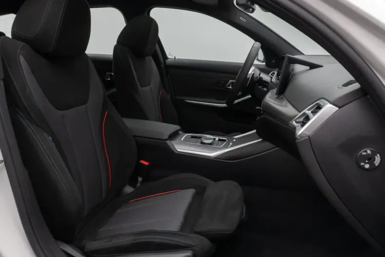 BMW 330 din 2025 cu 3.100 km - oferta BMW170435 - foto 38