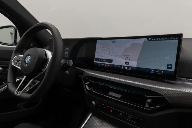 BMW 330 din 2025 cu 3.100 km - oferta BMW170435 - foto 40