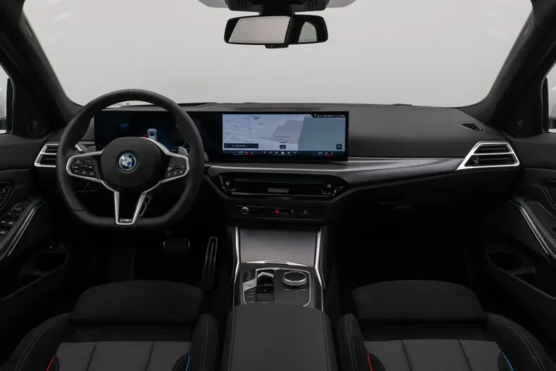 BMW 330 din 2025 cu 3.100 km - oferta BMW170435 - foto 42