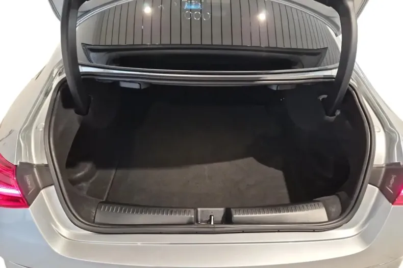 Mercedes-Benz CLA 250 din 2024 cu 4.705 km - oferta MER170451 - foto 6