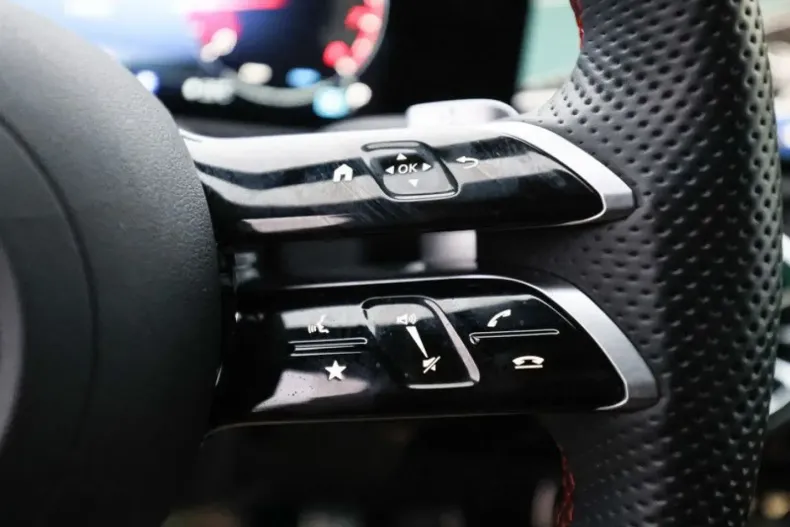 Mercedes-Benz CLA 250 din 2024 cu 14.800 km - oferta MER170452 - foto 16