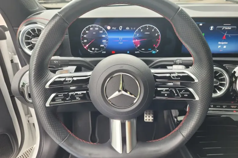 Mercedes-Benz CLA 250 din 2024 cu 7.237 km - oferta MER170454 - foto 8