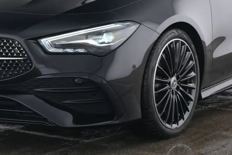 Mercedes-Benz CLA 250 din 2024 cu 15.216 km - oferta MER170455 - foto 3