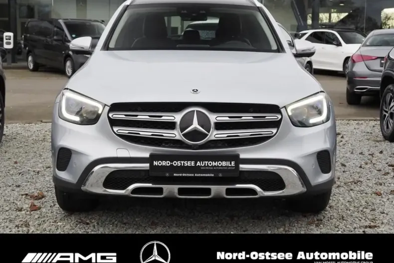 Mercedes-Benz GLC 200 din 2021 cu 107.514 km - oferta MER170458 - foto 3