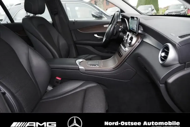 Mercedes-Benz GLC 200 din 2021 cu 107.514 km - oferta MER170458 - foto 9