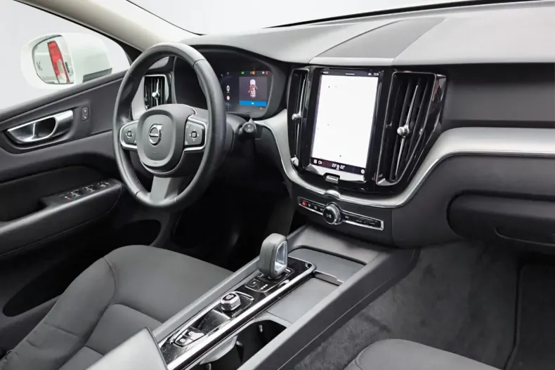 Volvo XC60 din 2022 cu 77.980 km - oferta VOL170459 - foto 8