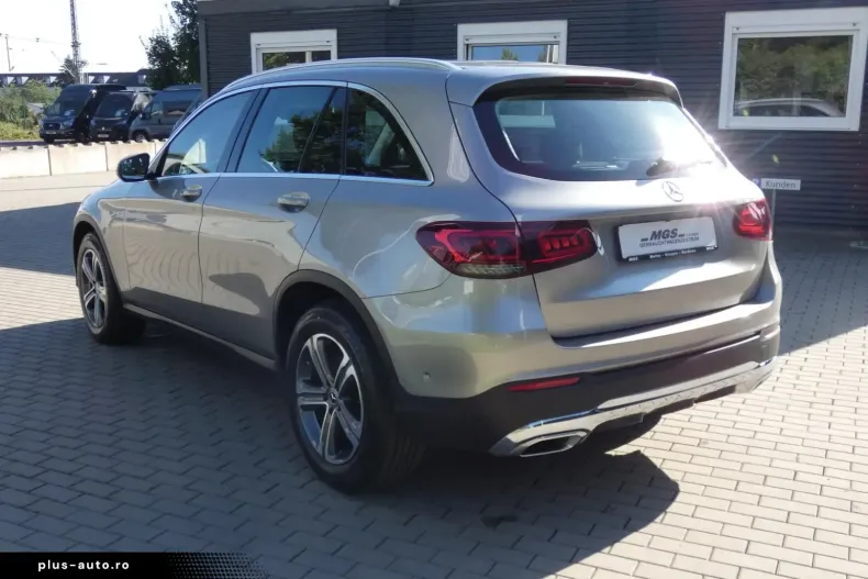 Mercedes-Benz GLC 200 din 2021 cu 41.300 km - oferta MER170460 - foto 4