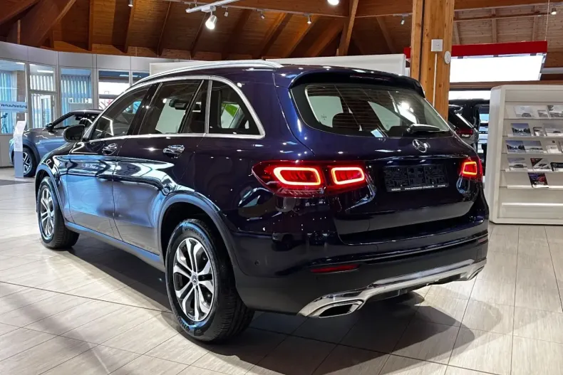 Mercedes-Benz GLC 200 din 2021 cu 65.065 km - oferta MER170461 - foto 5