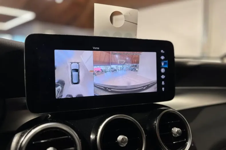 Mercedes-Benz GLC 200 din 2021 cu 65.065 km - oferta MER170461 - foto 17