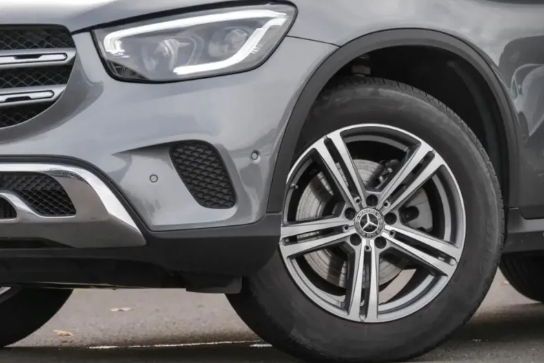 Mercedes-Benz GLC 200 din 2021 cu 44.722 km - oferta MER170462 - foto 5