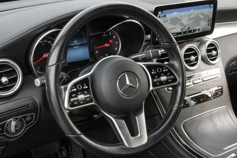 Mercedes-Benz GLC 200 din 2021 cu 44.722 km - oferta MER170462 - foto 9