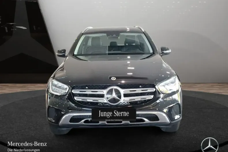 Mercedes-Benz GLC 200 din 2021 cu 53.748 km - oferta MER170463 - foto 3