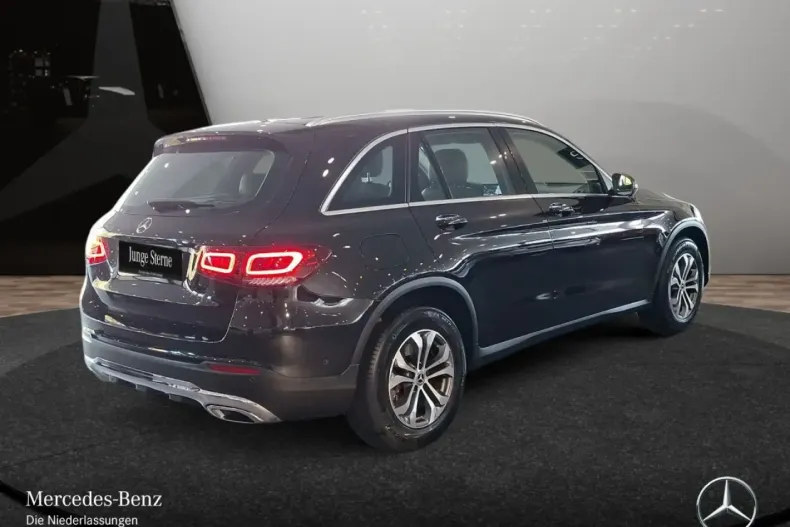 Mercedes-Benz GLC 200 din 2021 cu 53.748 km - oferta MER170463 - foto 5