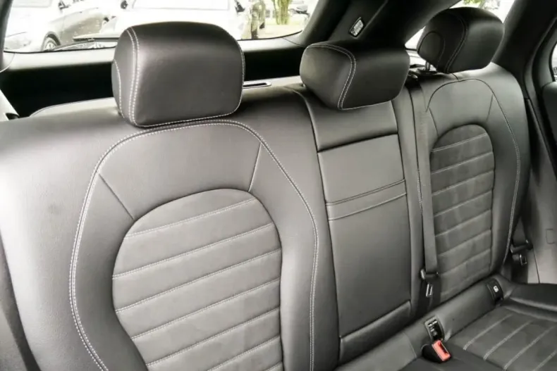 Mercedes-Benz GLC 200 din 2021 cu 55.366 km - oferta MER170465 - foto 4