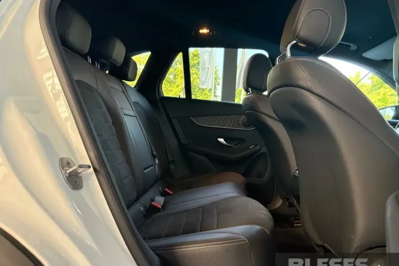 Mercedes-Benz GLC 200 din 2021 cu 55.652 km - oferta MER170467 - foto 14