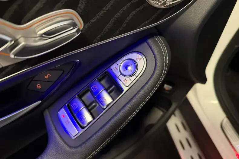 Mercedes-Benz GLC 200 din 2021 cu 87.847 km - oferta MER170470 - foto 12