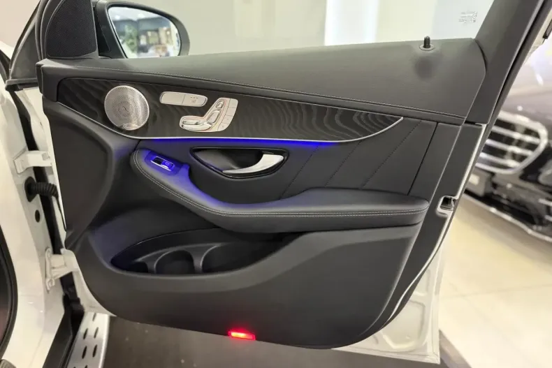 Mercedes-Benz GLC 200 din 2021 cu 87.847 km - oferta MER170470 - foto 26